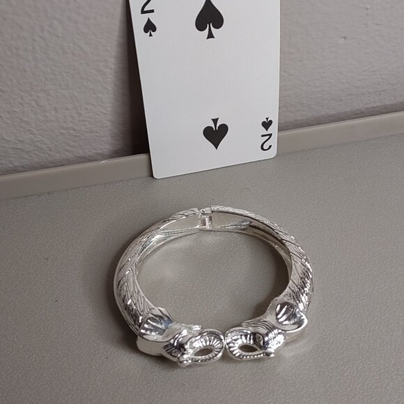 Nice 6.5 Inch Hinged Elephant Bracelet - Picture 4 of 5